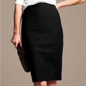 Banana Republic Classic Pencil Skirt